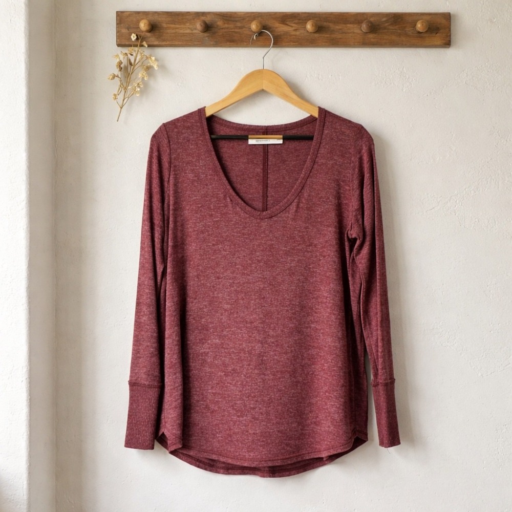 Abercrombie & Fitch Soft A&F Cozy Womens Large Burgundy Good V-Neck Long Sleeve